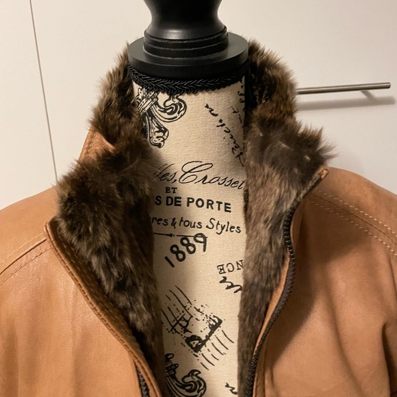 Andrew Marc | Camel Leather Jacket w/removable faux fur vest | Size S - Picture 8 of 10